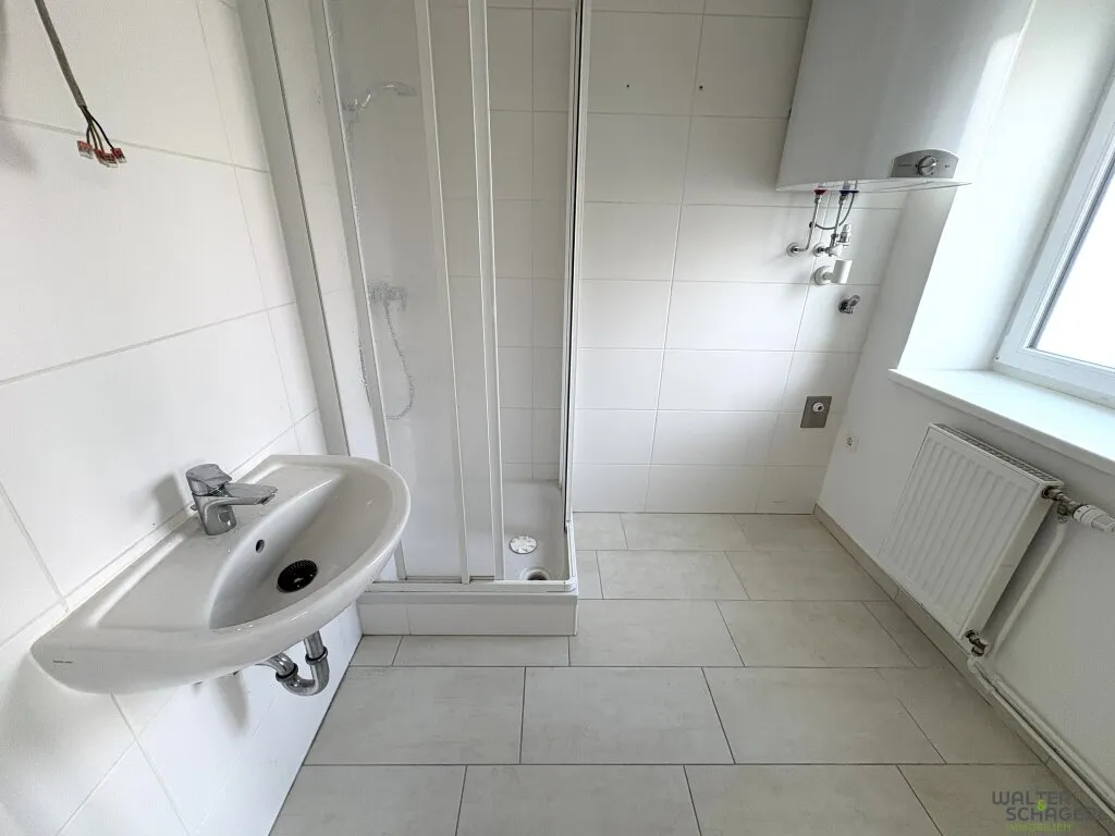 Neu renovierte 2 Zimmer Wohnung mit ruhiger Loggia - Ansicht 3