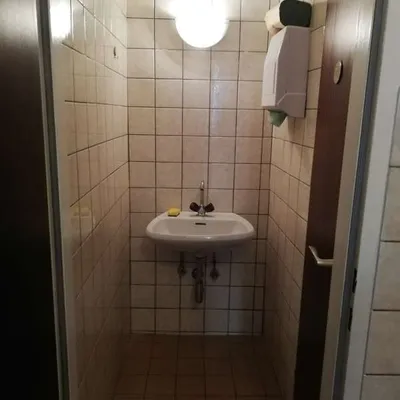 2-Zimmer-Gewerbeimmobilie mieten in Wiener Neustadt – 78 m², € 750 – Bild 5 von 6