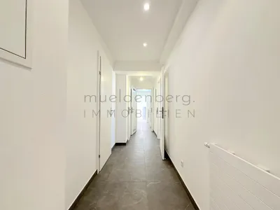 Unbefristete helle 3 Zimmer Dachgeschosswohnung beim Schwedenplatz – Bild 3