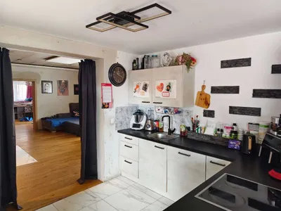 6-Zimmer-Haus kaufen in Feldkirchen – 196 m², € 330.000 – Bild 9 von 43