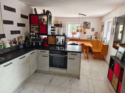 6-Zimmer-Haus kaufen in Feldkirchen – 196 m², € 330.000 – Bild 5 von 43