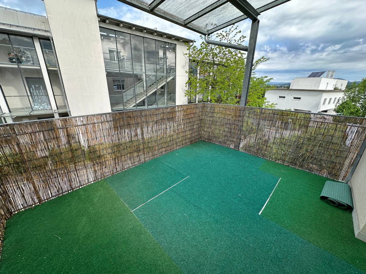 Waltendorf: Gemütliche Wohnung mit Terrasse, Parkplatz & cleverem Grundriss - Ansicht 2