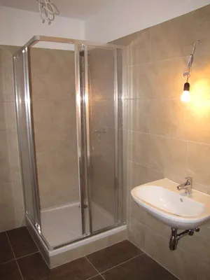 2-Zimmer-Gewerbeimmobilie mieten in Baden – 53 m², € 710 – Bild 5 von 9