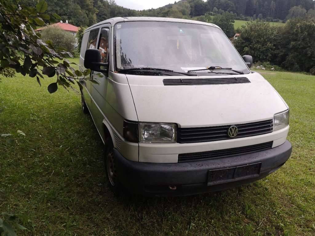 VW Bus T4 Teile Motor ACV / Getriebe 5-Gang 242 tkm Innenausstattung