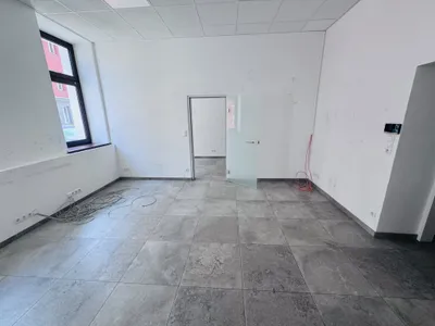 6-Zimmer-Gewerbeimmobilie mieten in Wien – 131 m², € 2.483 – Bild 19 von 25