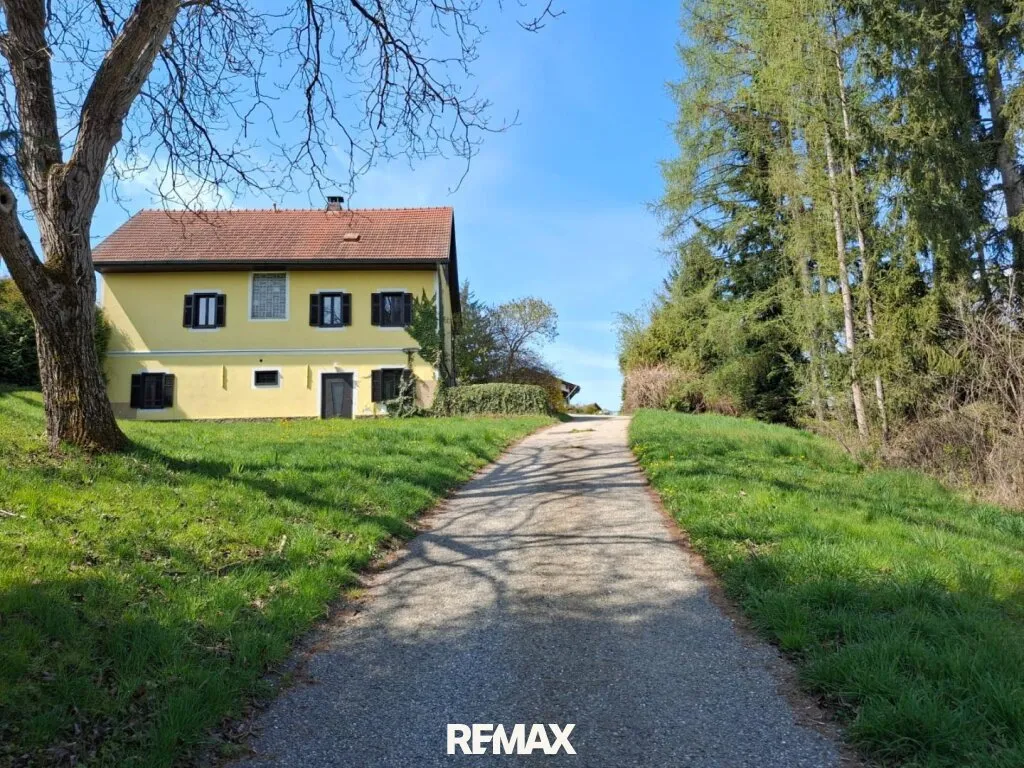 Großflächiges Grundstück mit Weitblick – pohled 2