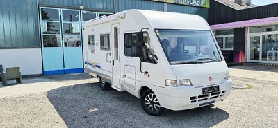 Vollintegriertes Wohnmobil Bürstner I 572 Fiat Ducato 2.8L