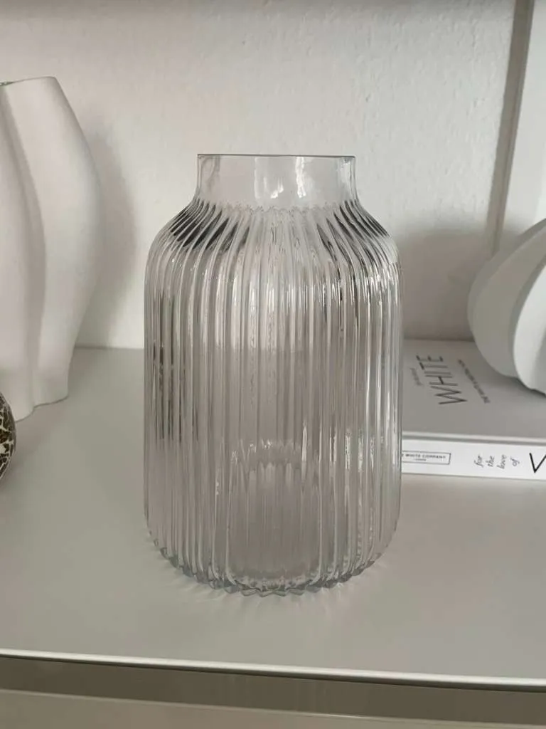 Vase Glas NEU DEPOT, € 15,- (1140 Wien)
