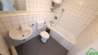 SANIERTE SINGLEWOHNUNG *INKL. KÜCHENZEILE* – Bild 3