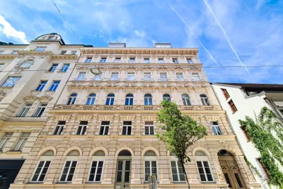 NUR PRIVAT!!! 3 Zimmer DG- Wohnung mit kl. Terrasse