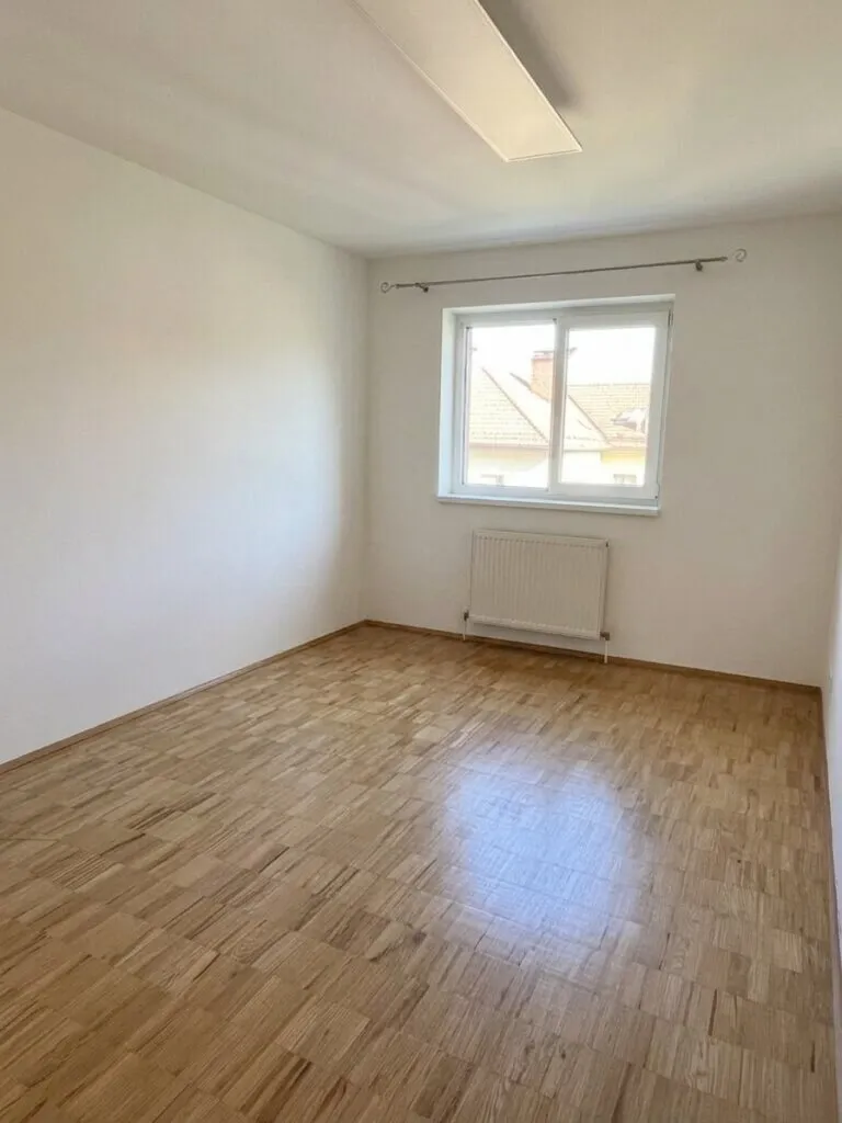 2-Zimmer-Dachgeschosswohnung in Innenstadtlage – pohled 2