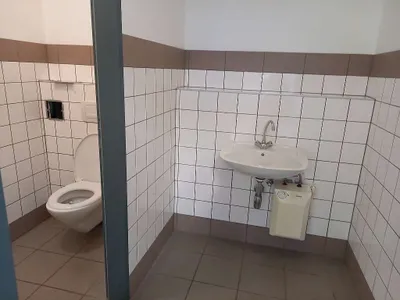 Gewerbeimmobilie mieten in Wiener Neustadt – 178 m², € 1.300 – Bild 9 von 10