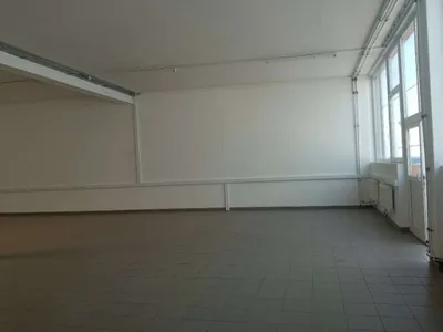 Gewerbeimmobilie mieten in Wiener Neustadt – 178 m², € 1.300