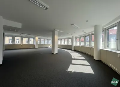 Gewerbeimmobilie mieten in Wien – 583 m², € 15 – Bild 1 von 16