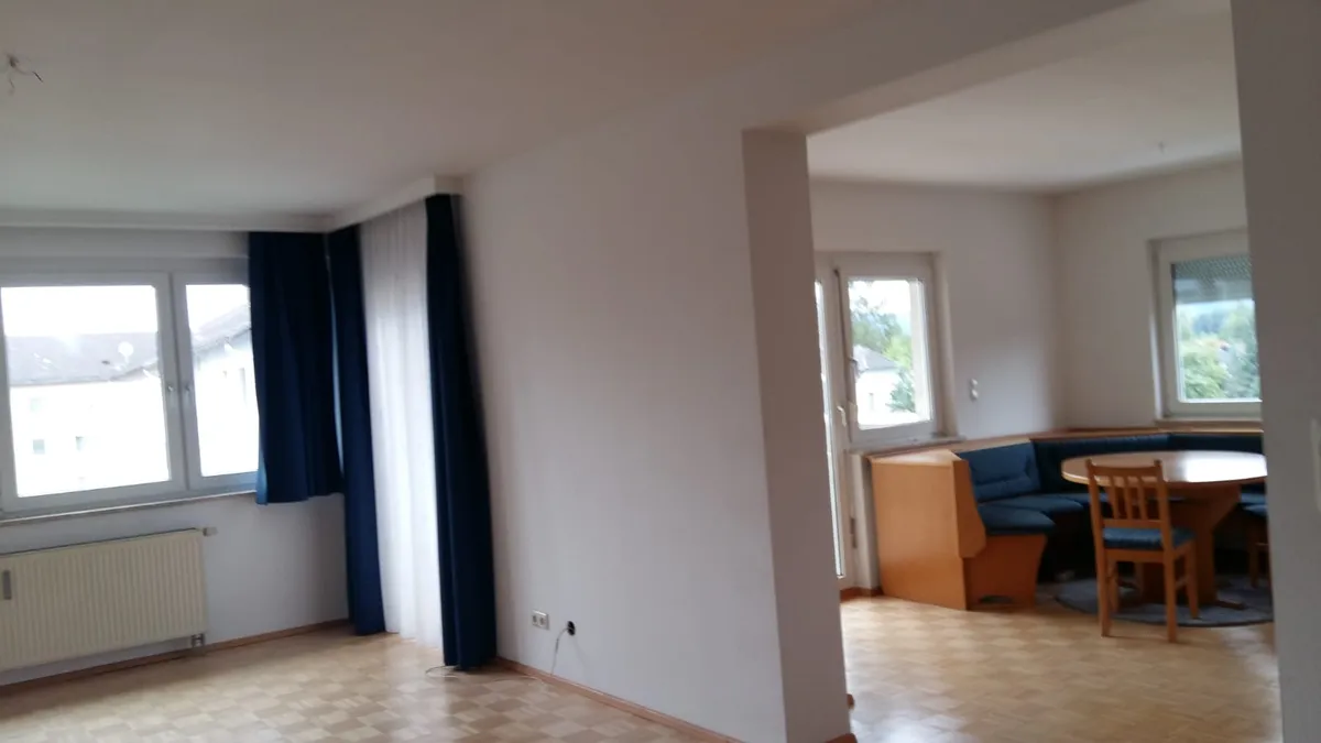 Helle 120 m² große Eigentumswohnung mit 3 Schlafzimmern & 2 Tiefgaragenplätzen zu verkaufen - Ansicht 3