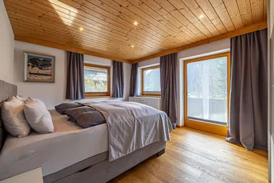 5-Zimmer-Haus kaufen in Kitzbühel – 225 m², € 1.779.000 – Bild 4 von 4