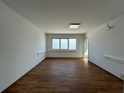 4-Zimmer-Gewerbeimmobilie mieten in Baden – 113 m², € 1.746 – Bild 4 von 15
