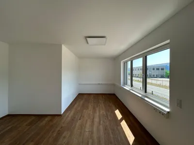 4-Zimmer-Gewerbeimmobilie mieten in Baden – 113 m², € 1.746 – Bild 6 von 15