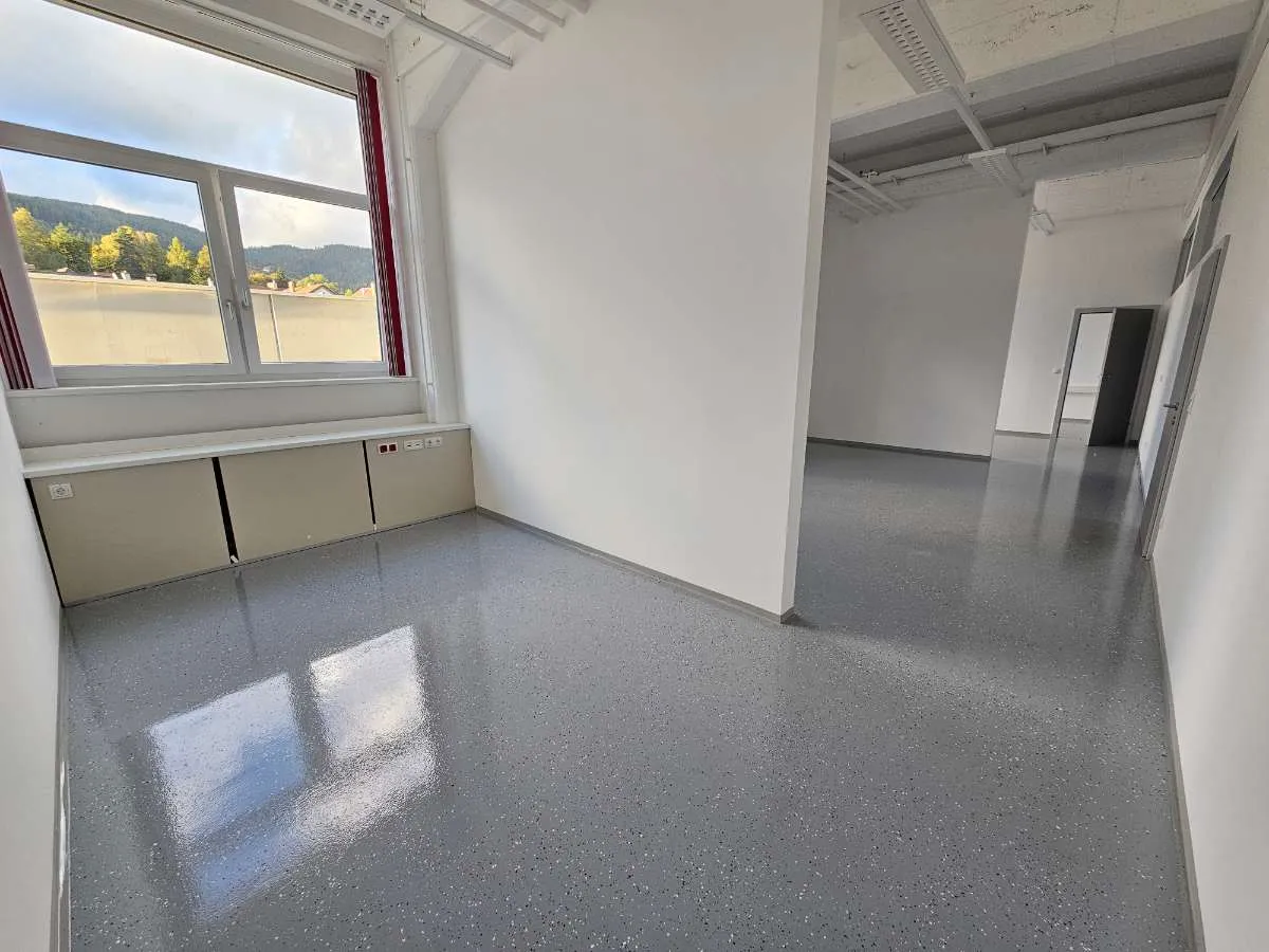 Top Büro- oder Geschäftsräumlichkeiten - vielseitig nutzbar! - Ansicht 3