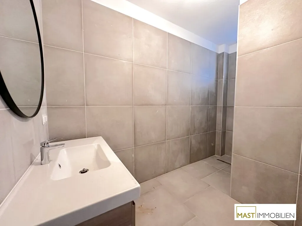 Wunderschöne 2-Zimmer-Wohnung mit Balkon und Stellplatz! – pohled 3