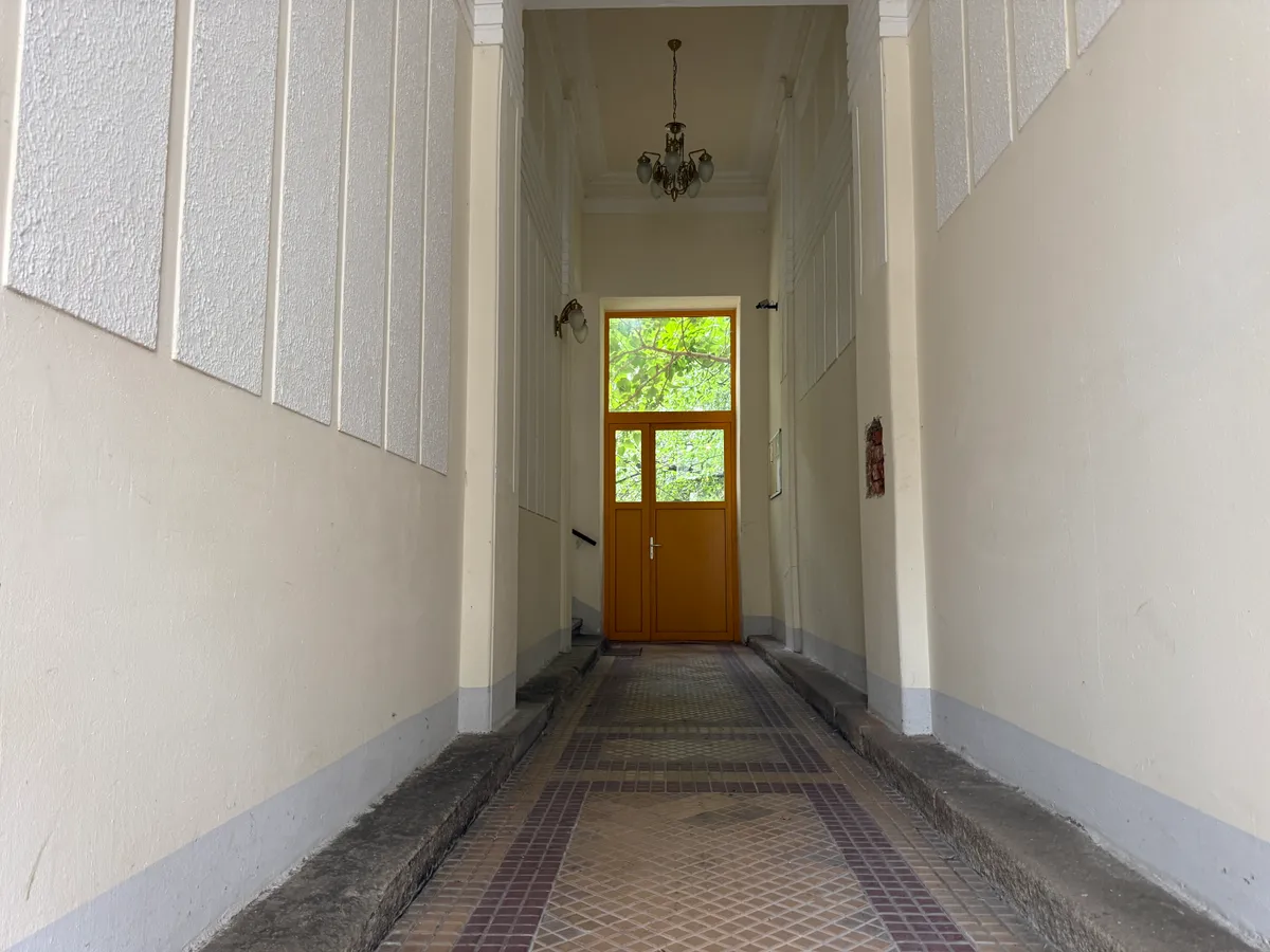 Sanierungsbedürftiges Altbau-Zinshaus mit hohem Leerstand in 1150 Wien - Ansicht 2
