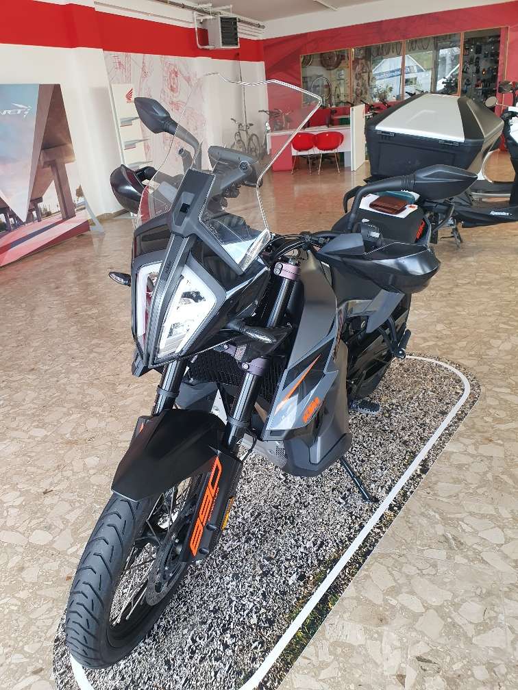 KTM Adventure 890 Tourer