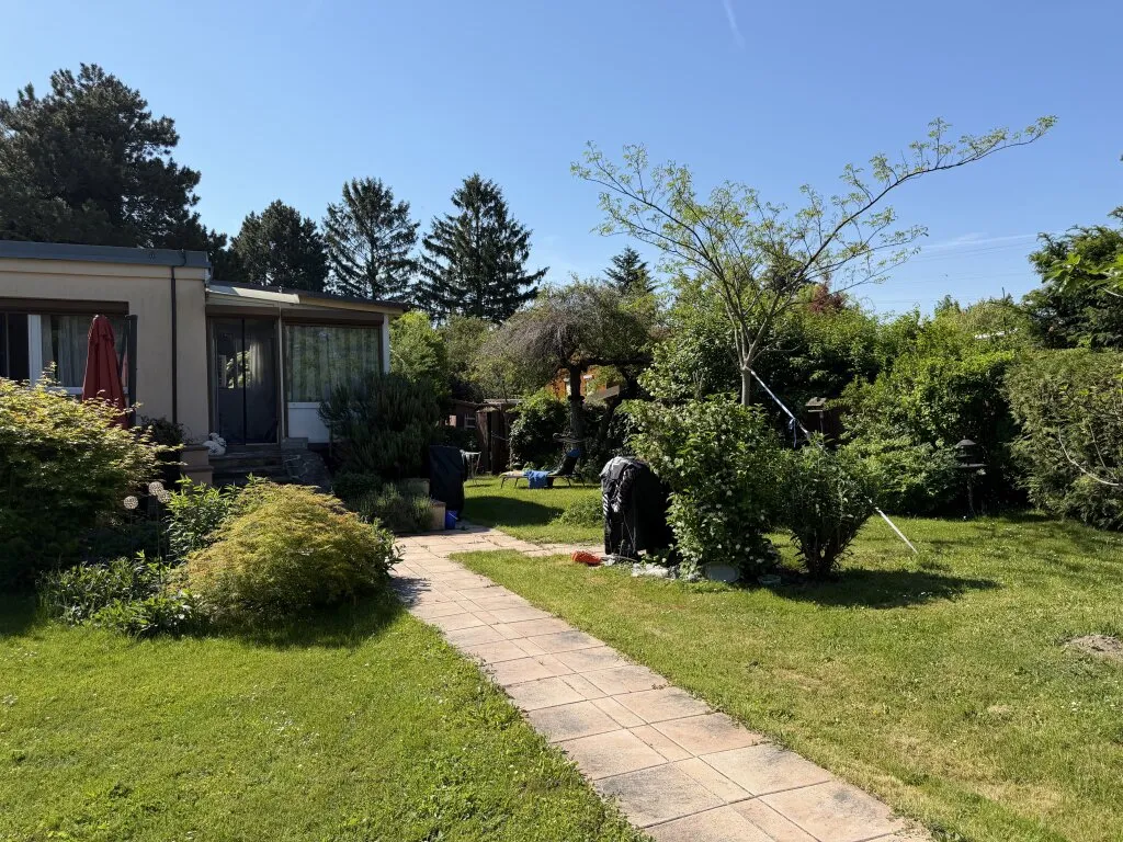 TRAUMHAFTES REFUGIUM in malerischer LAGE + SONNIG + EIGENGRUND + SOMMERHAUS + RUHELAGE! - Widok 3