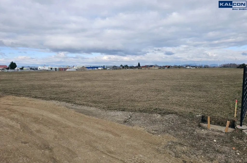 Gewerbetreibende aufgepasst! Großzügige Freiflächen / Lagerflächen ab 300m² zu mieten! - Ansicht 2