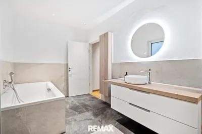 8-Zimmer-Haus kaufen in Bruck an der Leitha – 320,2 m², € 1.200.000 – Bild 15 von 24