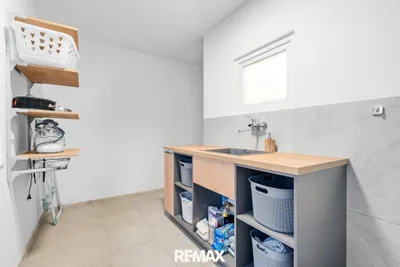 8-Zimmer-Haus kaufen in Bruck an der Leitha – 320,2 m², € 1.200.000 – Bild 14 von 24