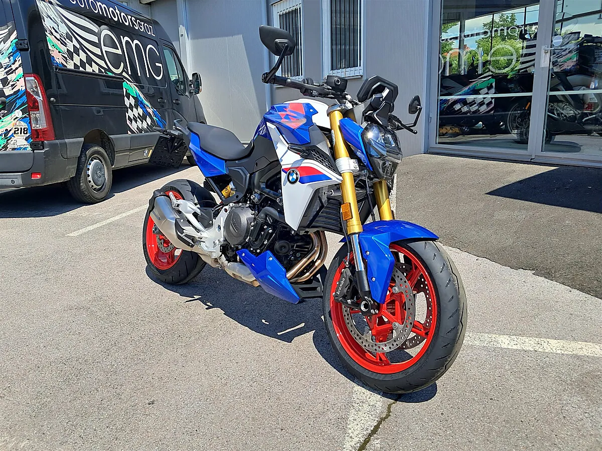 BMW F 900 R