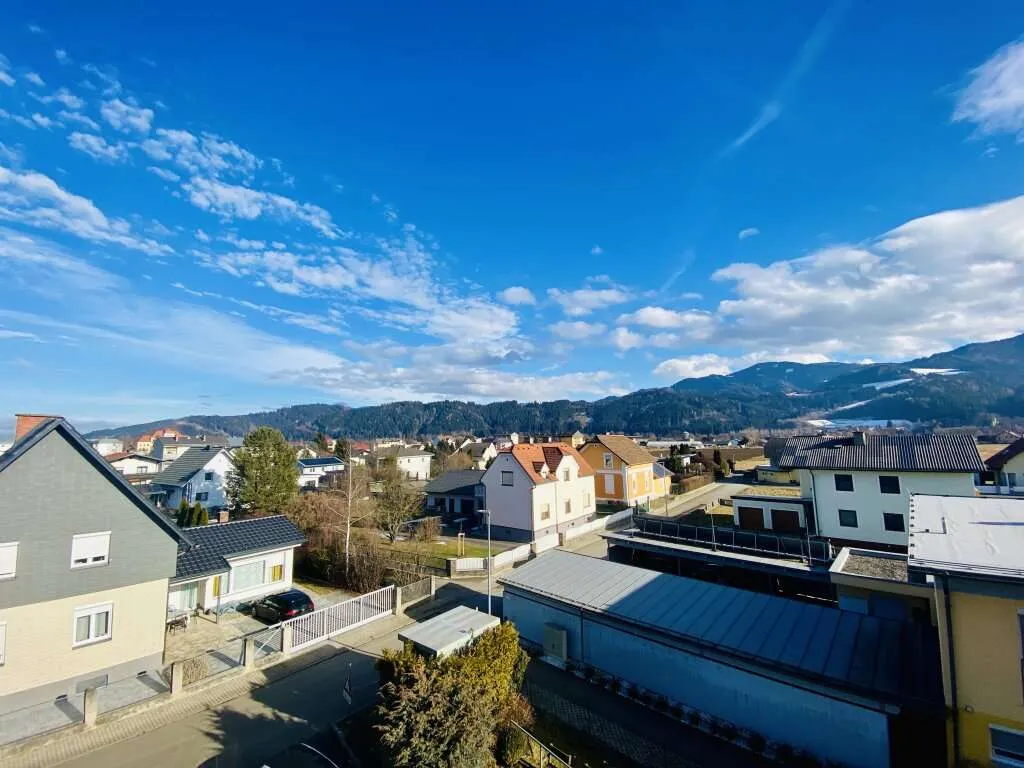 Apfelberg: 3-Zimmer-Wohnung mit Loggia: jetzt nach eigenem Geschmack fertigstellen - Ansicht 3