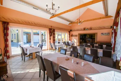 6-Zimmer-Gewerbeimmobilie kaufen in Sankt Pölten Land – 805 m², € 998.700 – Bild 3 von 7
