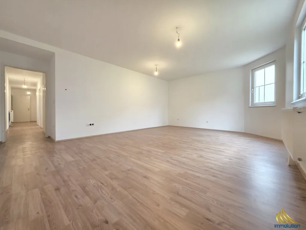 Kernsaniertes Büro mit Stil und Substanz - perfekt für den professionellen Neustart! - Ansicht 2