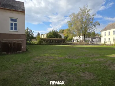 Grundstück kaufen in Korneuburg – 1 600 m², € 365.000