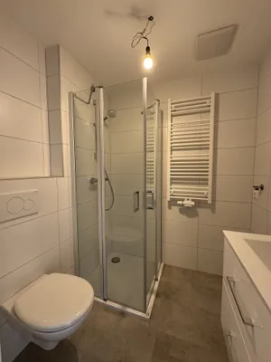 2-Zimmer-Wohnung mieten in Gmunden – 30 m², € 675 – Bild 3 von 4