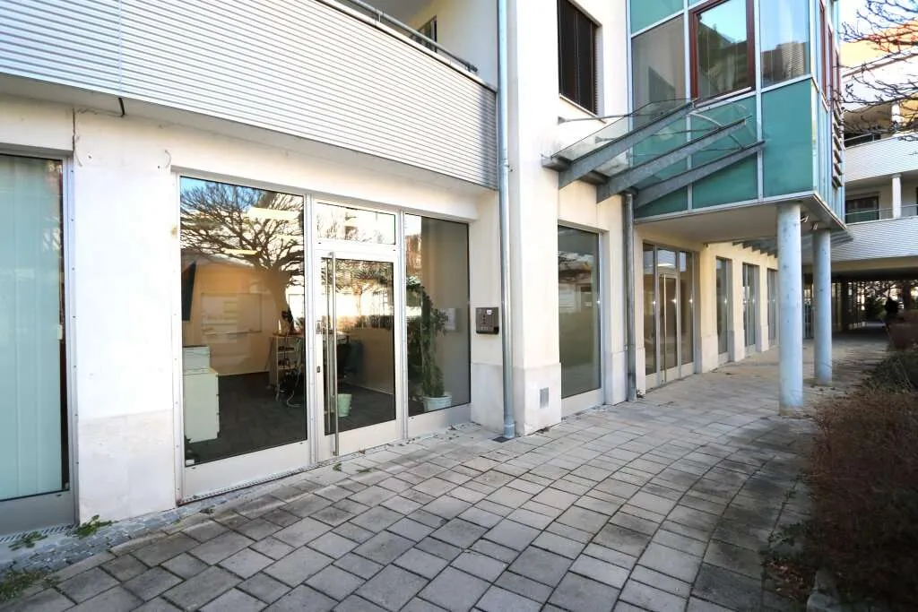 TOPLAGE! Moderne Büro-/Praxisfläche mit ca. 126 m² - zentral und trotzdem ruhig gelegen! - Ansicht 2