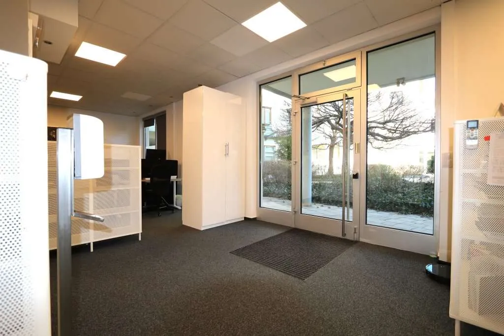 TOPLAGE! Moderne Büro-/Praxisfläche mit ca. 126 m² - zentral und trotzdem ruhig gelegen! - Ansicht 3