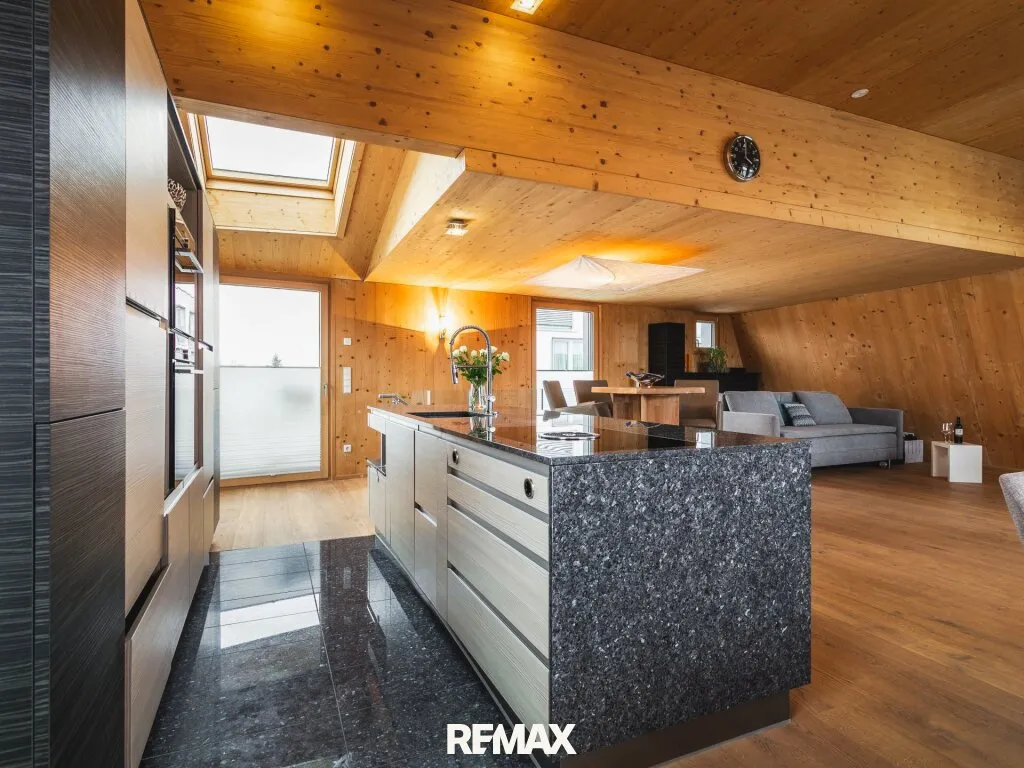 Hochwertige Maisonette mit 3 Zimmern, 2 Balkonen und Terrasse in Wörgl! - Ansicht 2
