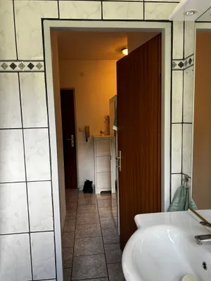 1-Zimmer-Wohnung mieten in Baden – 35 m², € 532 – Bild 10 von 13