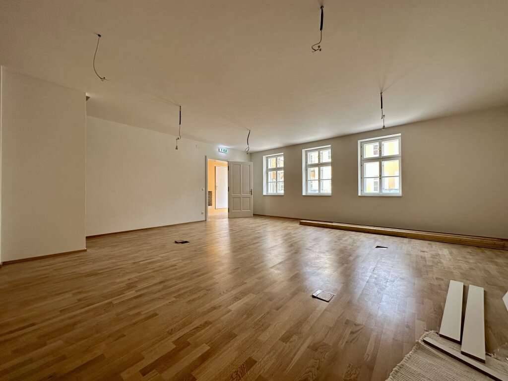 Generalsaniertes Büro/Praxis auf 123m² beim Grünen Markt in 2500 Baden - Ansicht 3