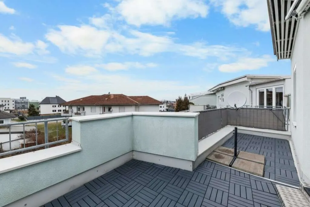 Terrassenwohnung im letzten Stock - Ansicht 2