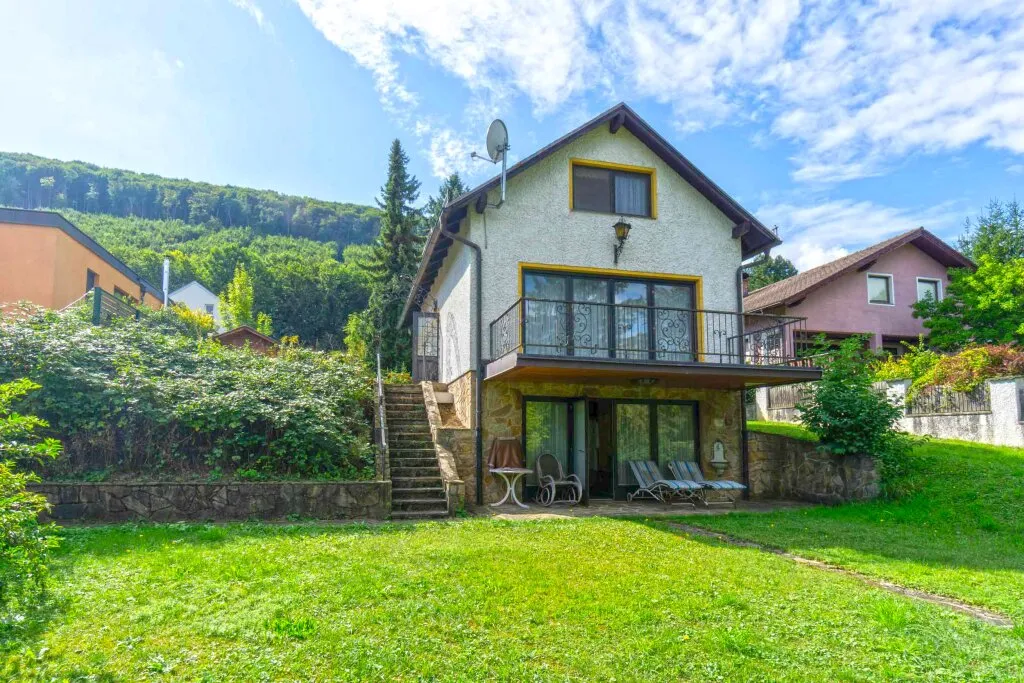 Idyllisches Landhaus in Wohnsiedlung am Waldesrand mitten im Triestingtal, südliches Bergland vor Wien - Ansicht 3