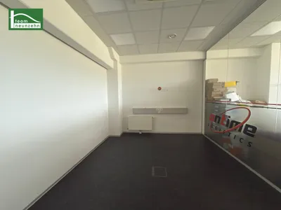 8-Zimmer-Gewerbeimmobilie mieten in Bruck an der Leitha – 412,1 m², € 6.970 – Bild 32 von 39