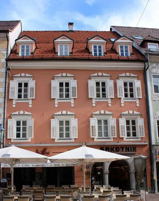 3-Zimmer-Immobilie mieten in Klagenfurt – 541,07 m², € 6.872 – Bild 7 von 7