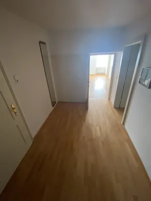 3-Zimmer-Wohnung mieten in Ried im Innkreis – 96,9 m², € 746 – Bild 2 von 8