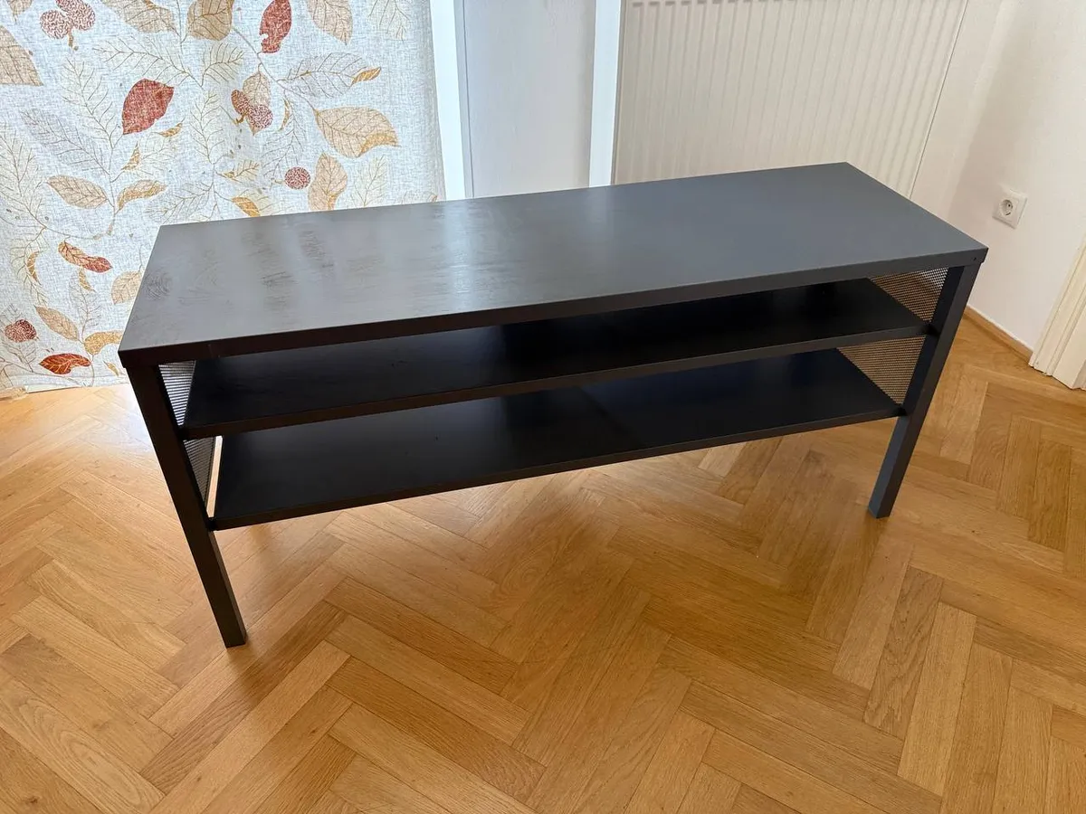 IKEA Nittorp TV Bank Sideboard mit Schiebetüren, € 45,- (1070 Wien)