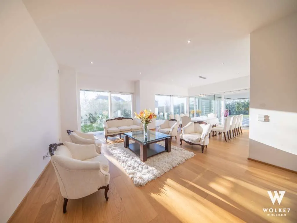 Exquisite Villa in der Wohnanlage Fontana - Luxus, Komfort und private Wellnessoase I Golfclub I Badesee I 28 Min. von Wien entfernt – pohled 2