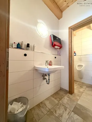 Gewerbeimmobilie mieten in Imst – 1 957 m², € 4.400 – Bild 9 von 12