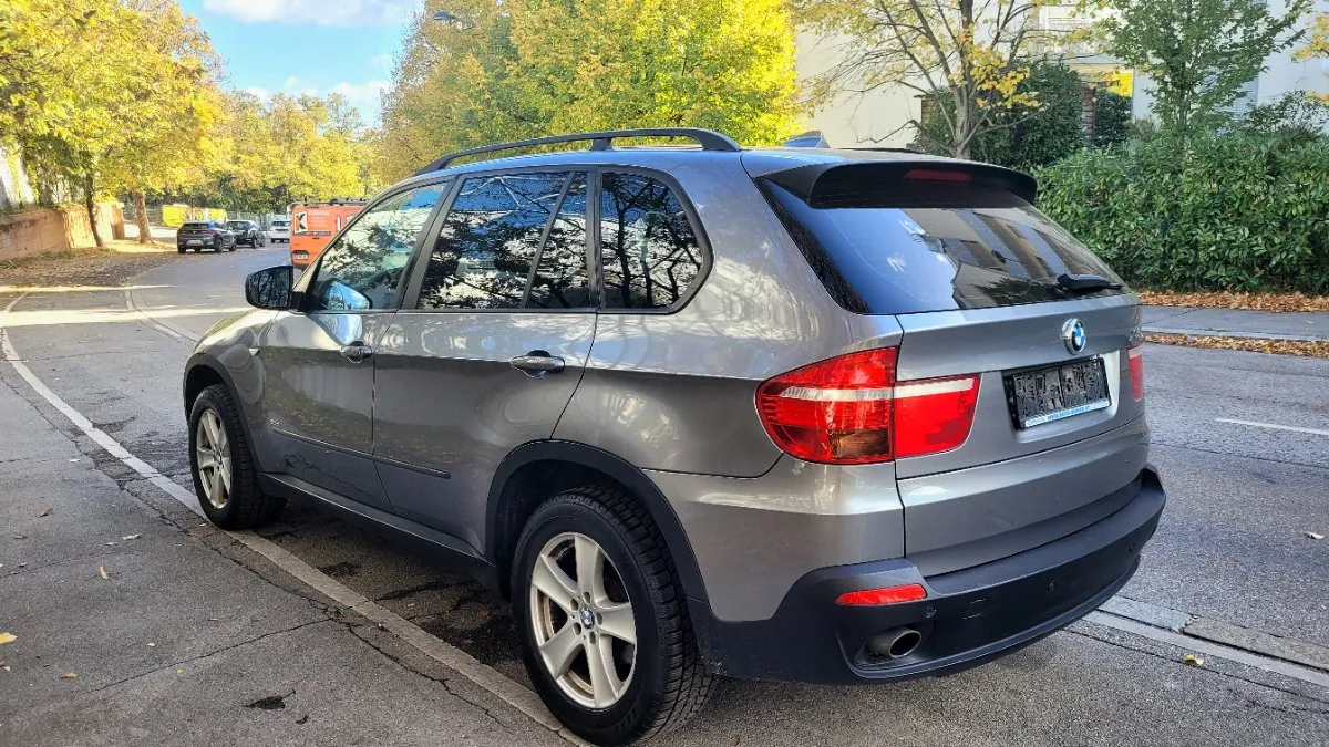 BMW X5 2008 photo 2